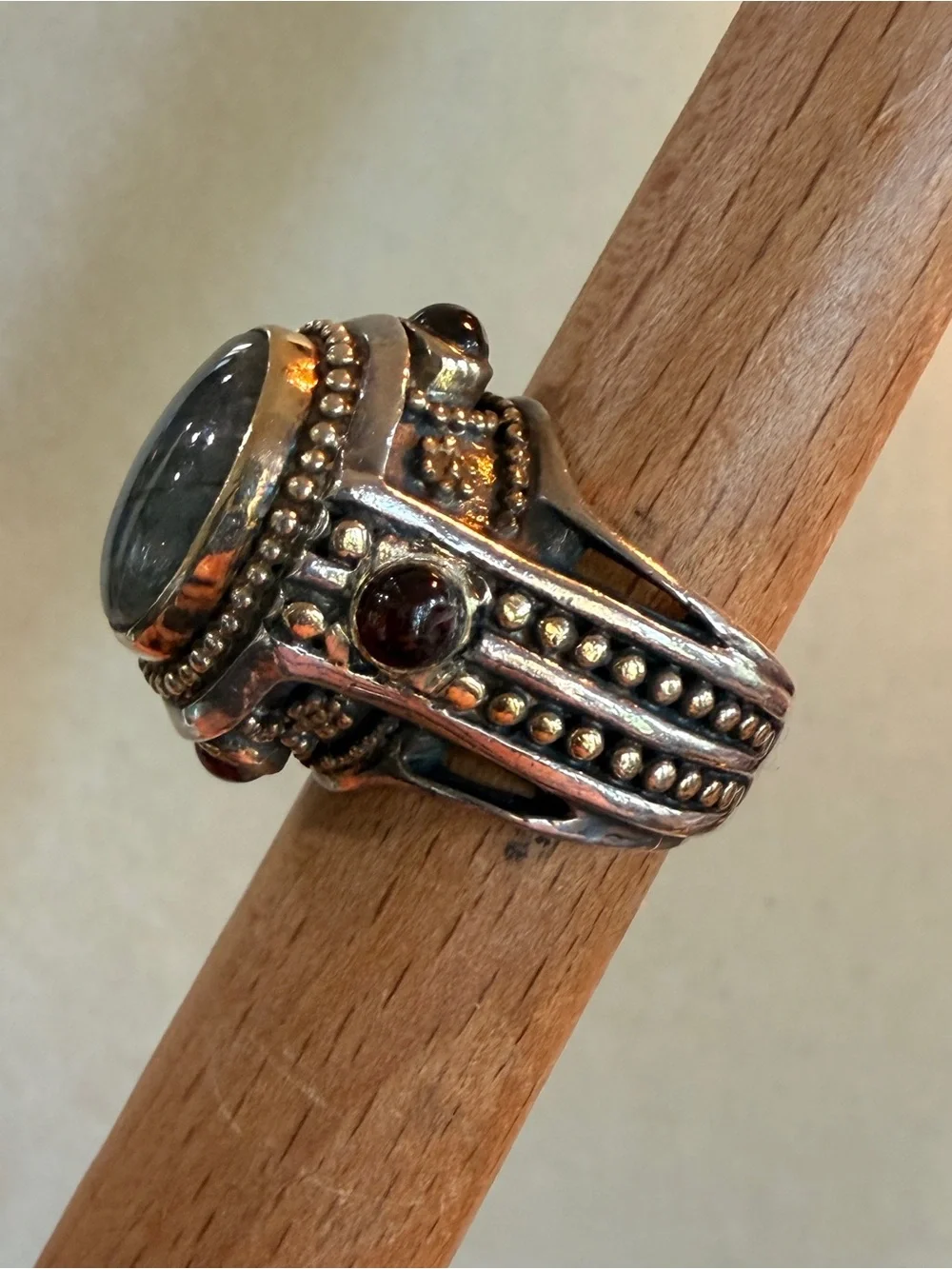 Sterling Silver and Brass Oval Labradorite and Garnet Cabochon Ring sz 6